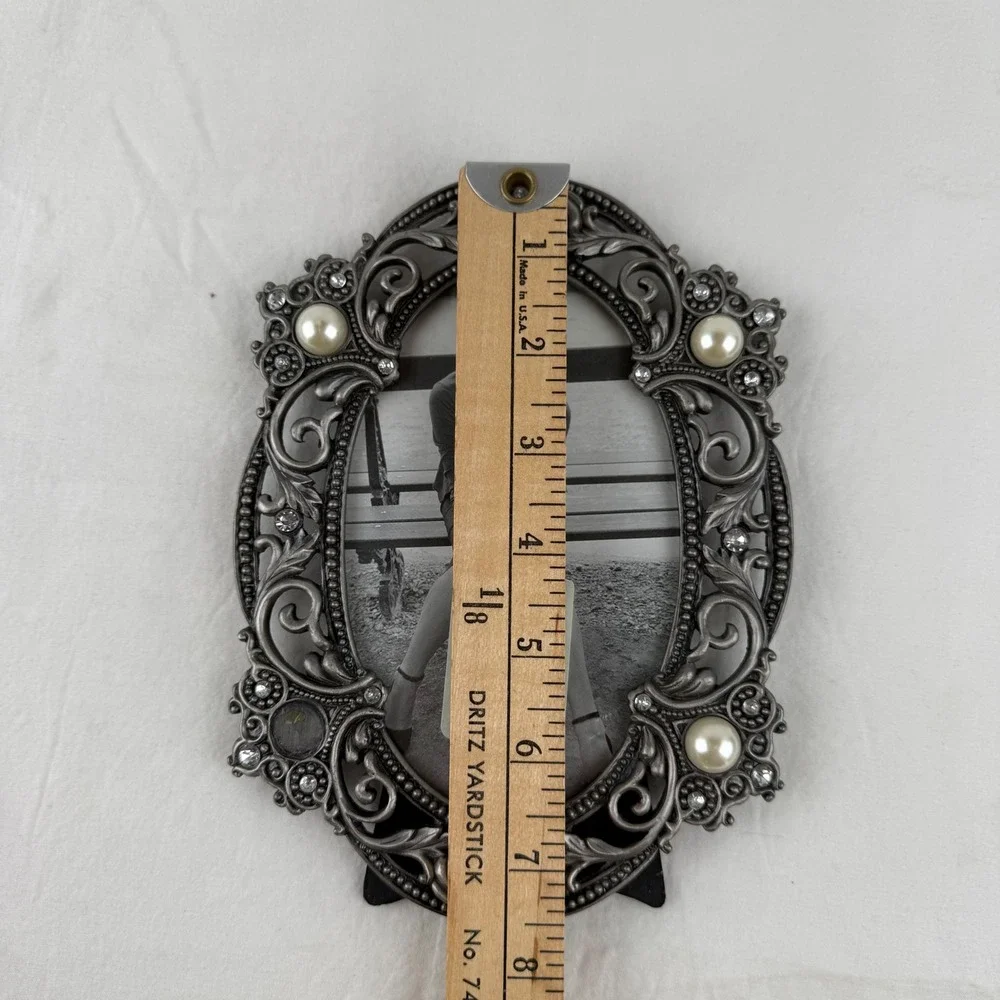 Set of 2 Ornate Oval 4x6 Picture Frames Antique Silver Finish Pearls Rhinestones